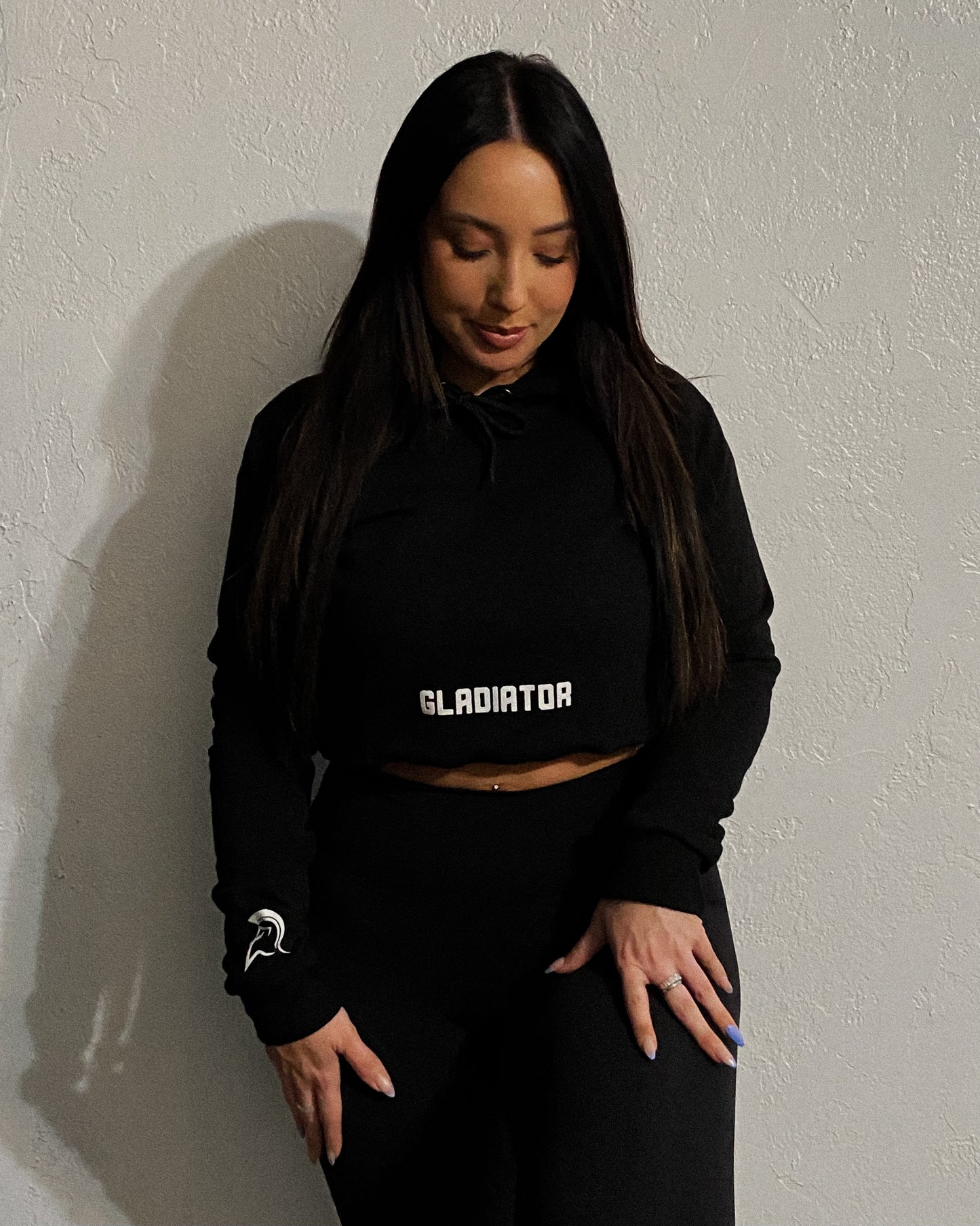 BLACK CROP TOP HOODIES